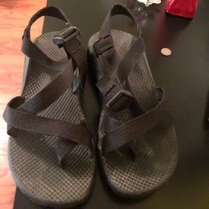 Black classic Chacos